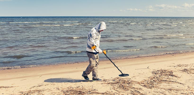 Treasure hunting with a metal detector